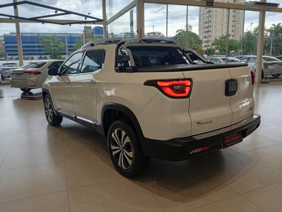 FIAT TORO 2.0 16V TURBO DIESEL VOLCANO 4WD AT9